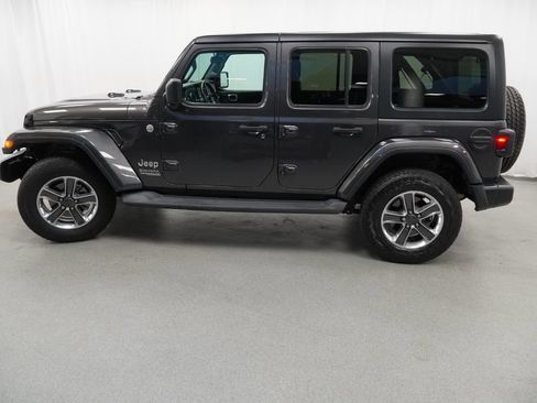 Used 2020 Jeep Wrangler Unlimited Sahara w/ Cold Weather Group AWD/4WD image 41