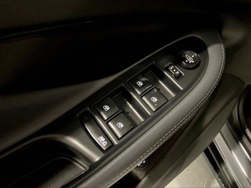 Used 2020 Buick Envision Essence FWD image 34