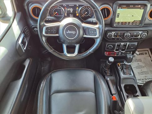 Used 2023 Jeep Gladiator Mojave w/ Cold Weather Group image 9