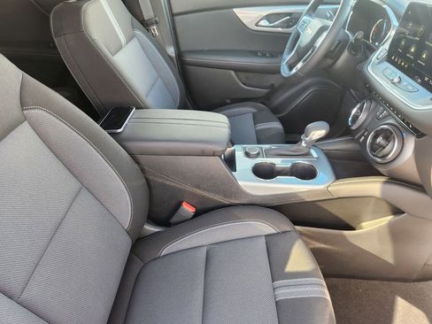 Used 2025 Chevrolet Blazer LT image 15