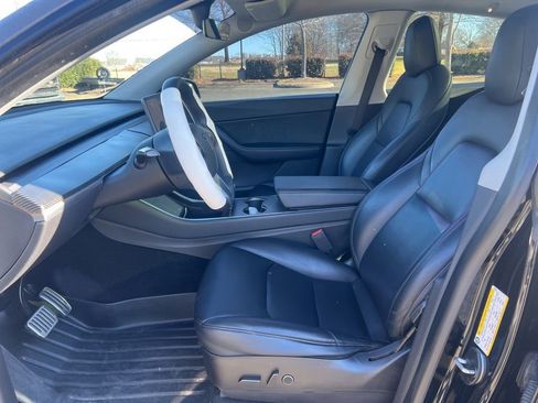 Used 2021 Tesla Model Y Long Range image 16
