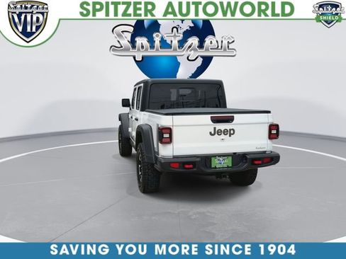 Used 2025 Jeep Gladiator Rubicon w/ Convenience Group AWD/4WD image 8