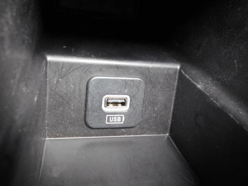 Used 2017 Jeep Renegade Sport w/ Power & Air Group image 18