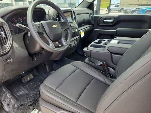 New 2025 Chevrolet Silverado 2500 W/T image 11