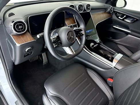 Certified 2026 Mercedes-Benz GLC 300 image 9