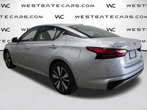 Used 2022 Nissan Altima 2.5 SV image 5