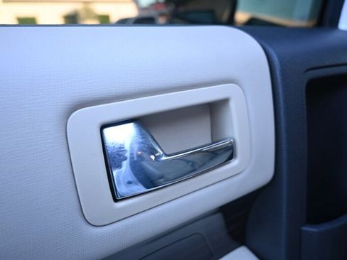 Used 2013 Ford Flex SEL image 39