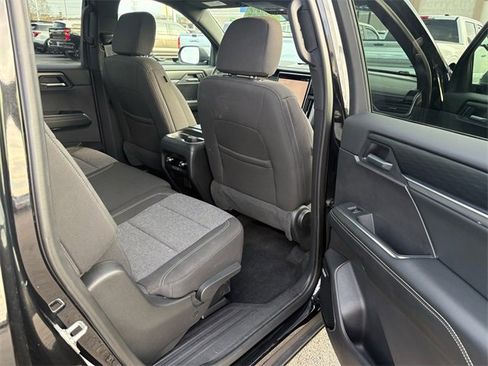 Used 2025 GMC Acadia Elevation image 26