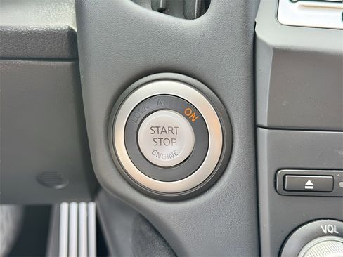 Used 2017 Nissan 370Z Touring Sport image 19