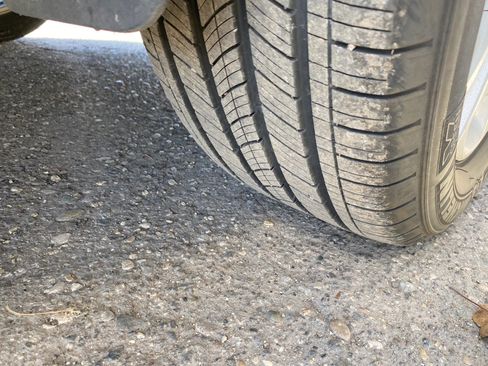 Used 2018 Ford Escape SE w/ SE SYNC Package image 26