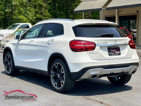 Used 2020 Mercedes-Benz GLA 250 4MATIC w/ Premium Package image 38