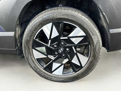 Used 2024 Hyundai Kona SEL w/ Convenience Package FWD image 11