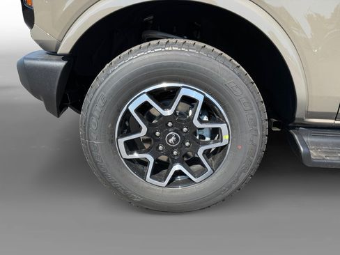New 2026 Ford Bronco Outer Banks AWD/4WD image 9