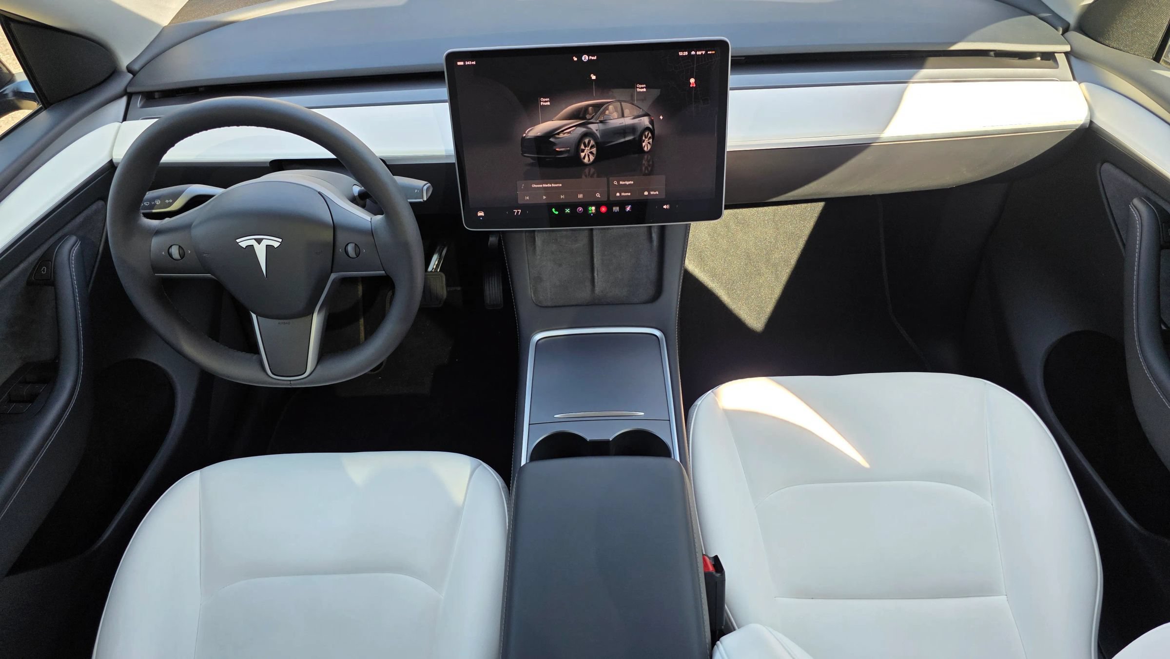 Used 2024 Tesla Model Y Long Range AWD/4WD image 16