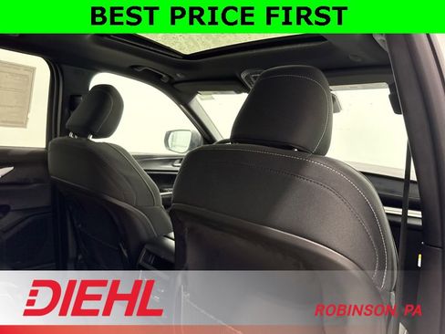 New 2025 Jeep Grand Cherokee Laredo X image 12