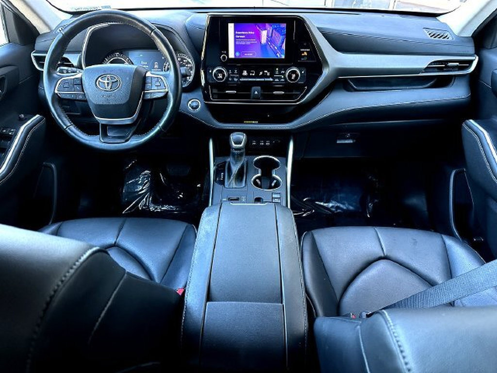 Used 2023 Toyota Highlander XLE FWD image 30