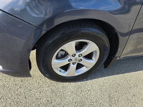 Used 2014 Toyota Sienna LE FWD image 9
