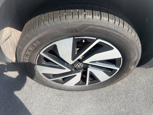 Used 2025 Volkswagen Atlas SE FWD image 8