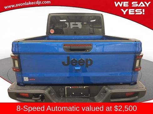 Used 2023 Jeep Gladiator Sport image 4