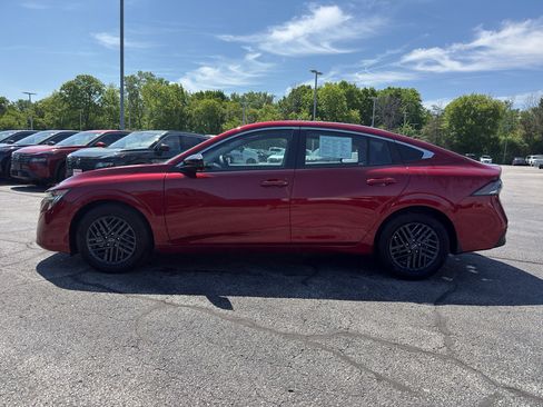 Certified 2026 Nissan Sentra SV w/ SV Convenience Package FWD image 6