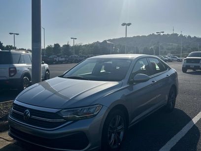 Used 2023 Volkswagen Jetta SE