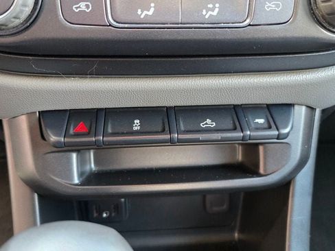 Used 2022 Chevrolet Colorado W/T w/ WT Convenience Package image 18