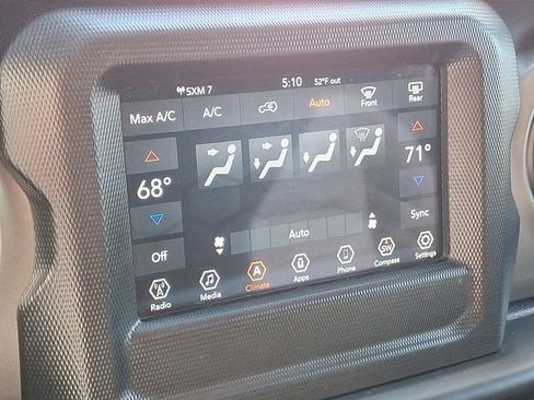 Used 2018 Jeep Wrangler Unlimited Sport S AWD/4WD image 18