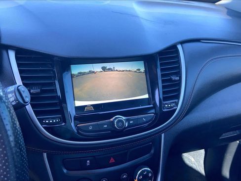 Used 2018 Chevrolet Trax LS FWD image 27
