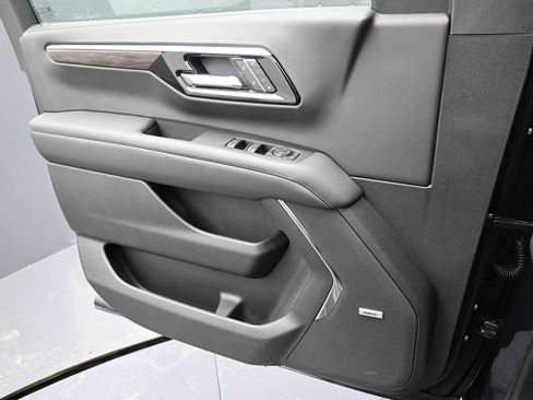 New 2026 Chevrolet Suburban LT w/ Comfort Package image 11