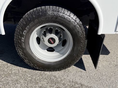 Used 2023 GMC Sierra 3500 Pro w/ Convenience Package image 26