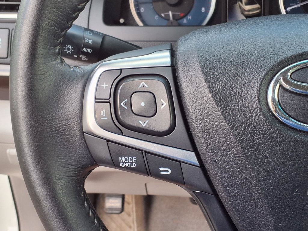 Used 2016 Toyota Camry XLE FWD image 31