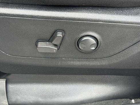 Used 2023 RAM 1500 Big Horn AWD/4WD image 11