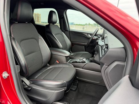 Used 2025 Ford Escape ST-Line Select AWD/4WD image 23