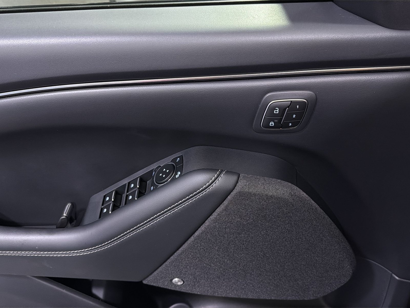 Used 2024 Ford Mustang Mach-E Premium RWD image 33