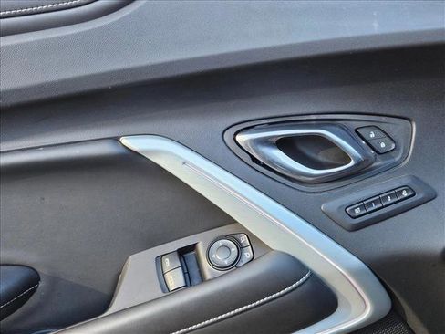 Used 2021 Chevrolet Camaro SS image 10