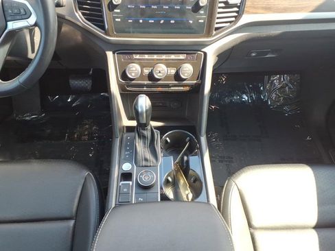 Used 2022 Volkswagen Atlas SE w/ Panoramic Sunroof Package image 18