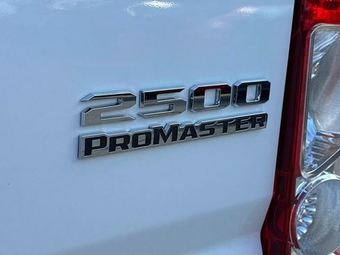 Used 2025 RAM ProMaster 2500 w/ U-Haul Equipment Group FWD image 17