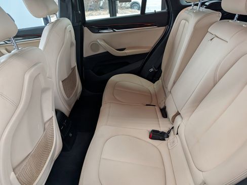 Used 2017 BMW X1 xDrive28i image 10