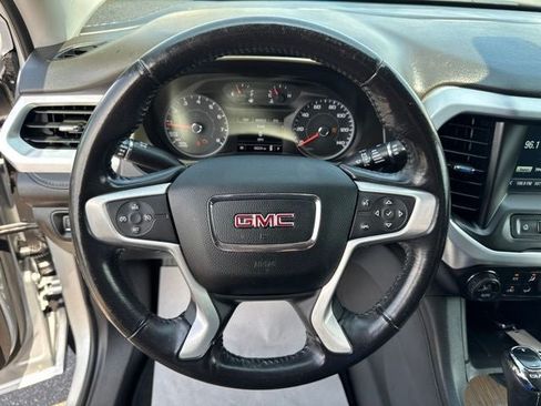 Used 2019 GMC Acadia SLE FWD image 12