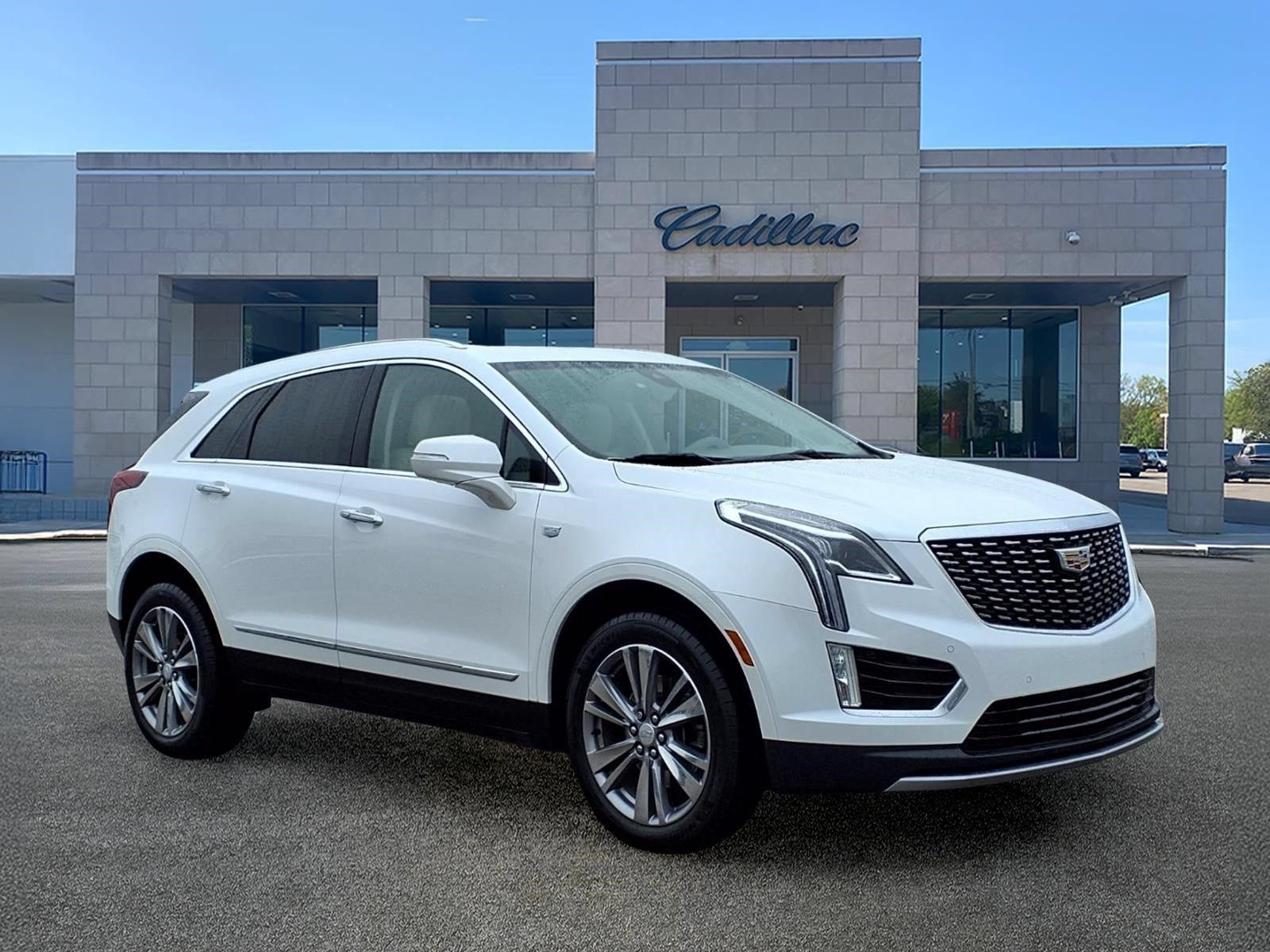 Used 2024 Cadillac XT5 Premium Luxury AWD/4WD image 3