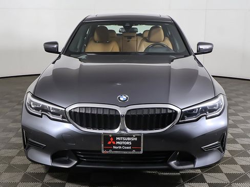 Used 2021 BMW 330i xDrive Sedan w/ Premium Package image 11