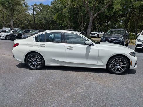 Used 2019 BMW 330i xDrive Sedan w/ Convenience Package AWD/4WD image 2