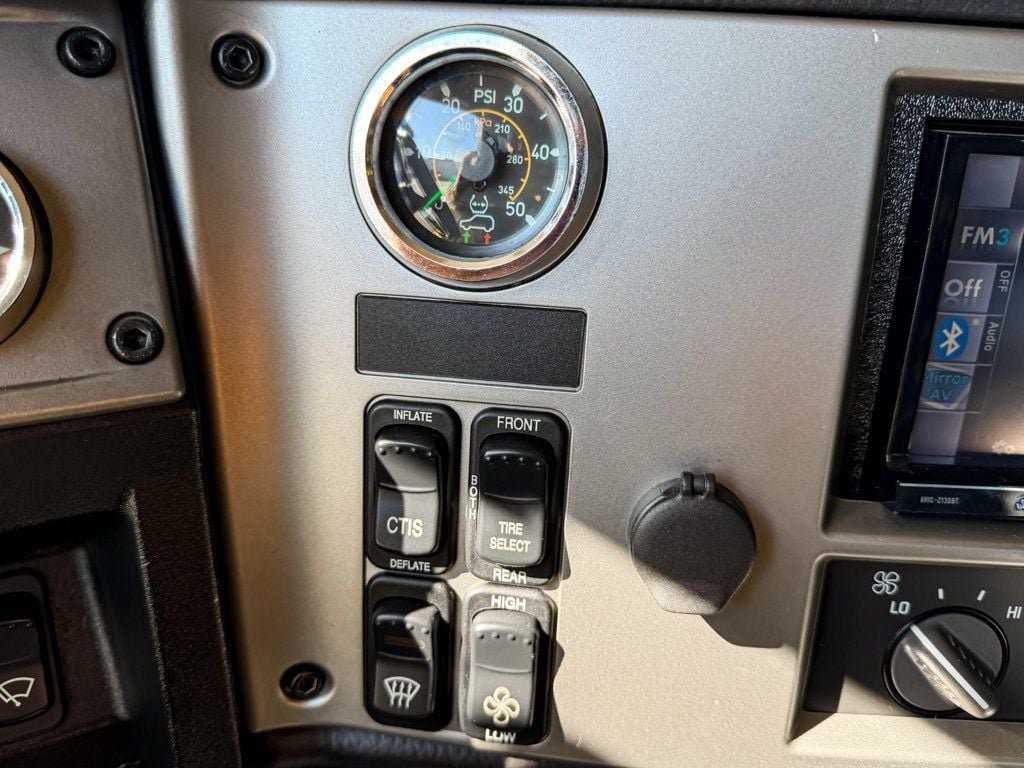 Used 2006 HUMMER H1 4-Door Wagon AWD/4WD image 24