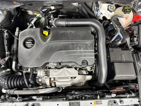 Used 2025 Chevrolet Malibu LT FWD image 30