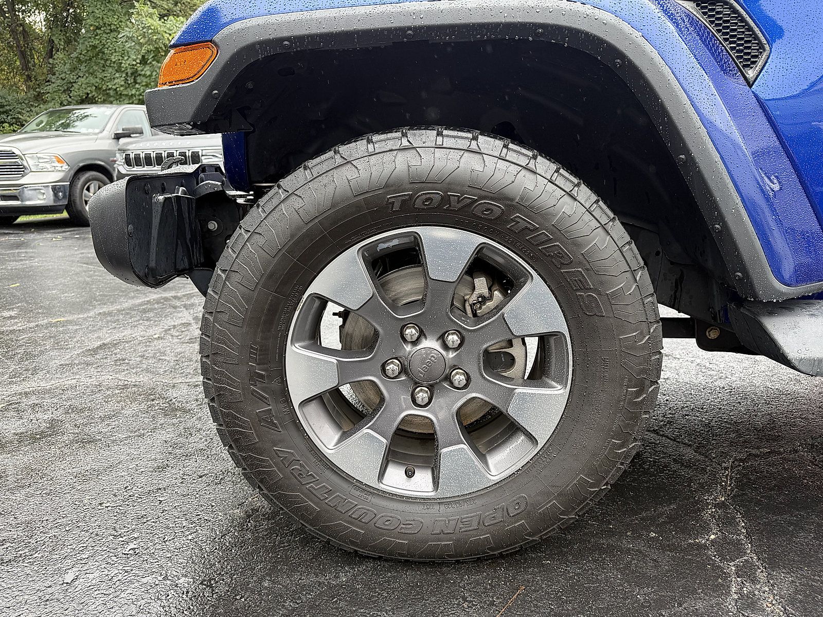 Used 2019 Jeep Wrangler Unlimited Sahara AWD/4WD image 10
