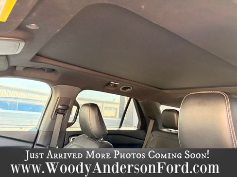 Used 2020 Ford Explorer XLT w/ Equipment Group 202A RWD image 12