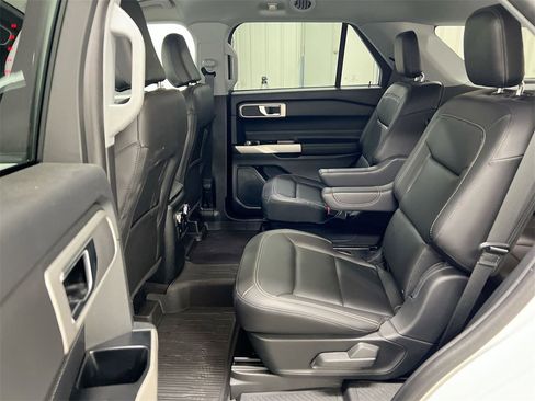 Used 2023 Ford Explorer XLT w/ Equipment Group 202A image 22