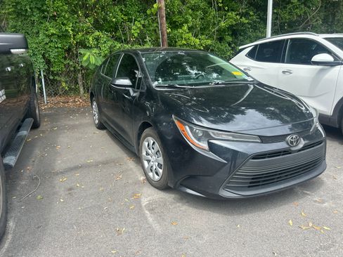 Used 2023 Toyota Corolla LE FWD image 6