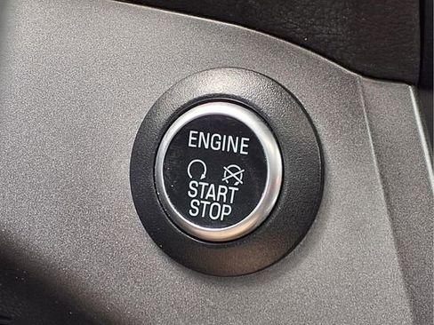 Used 2019 Ford Escape SEL AWD/4WD image 10