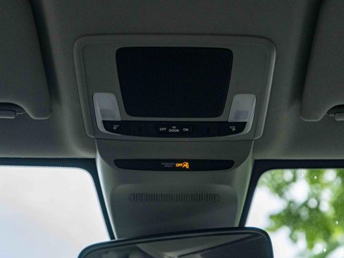 Used 2026 Honda HR-V LX image 36